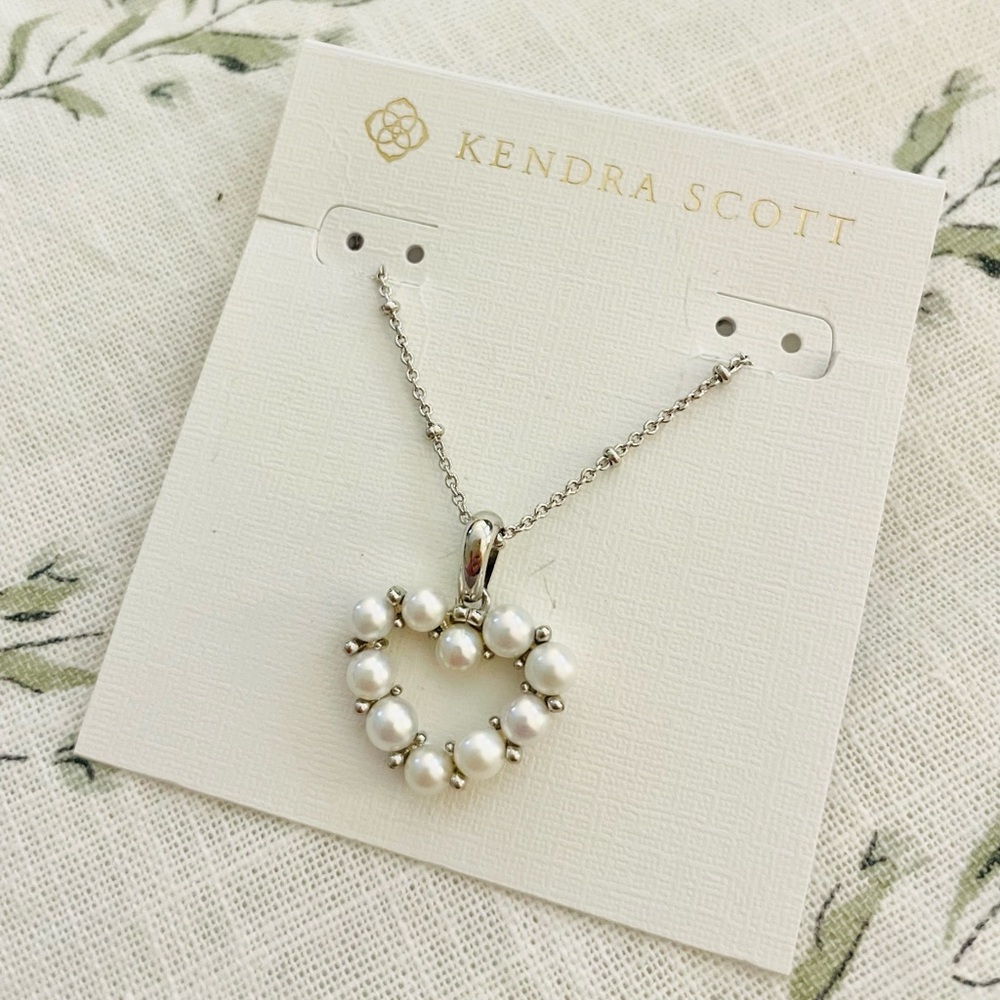 NWT KENDRA SCOTT | Ashton Silver Heart Pendant Necklace